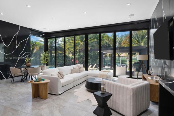 Dining room, Interior, Living room, Recessed Lighting