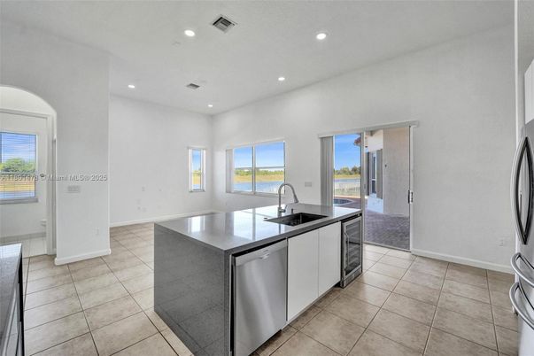 Interior, Kitchen, Recessed Lighting, Water