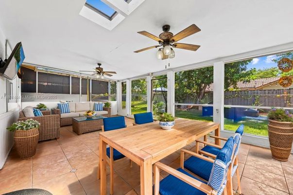 Dining room, Interior, Living room, Sun Room