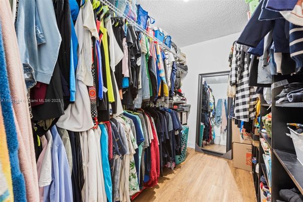 Interior, Walk-in Closets, Wood Texture Flooring