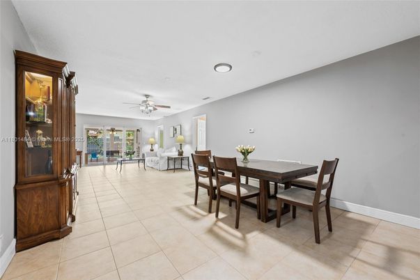 Dining room, Interior, Living room, Recessed Lighting