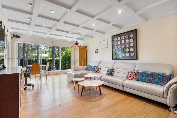 Dining room, Interior, Living room, Recessed Lighting, Wood Texture Flooring