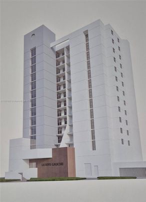 Exterior, Facade, Highrise
