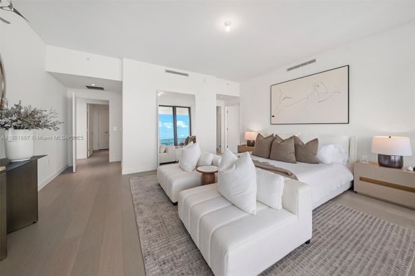 Bedroom, Interior, Living room, Recessed Lighting, Wood Texture Flooring