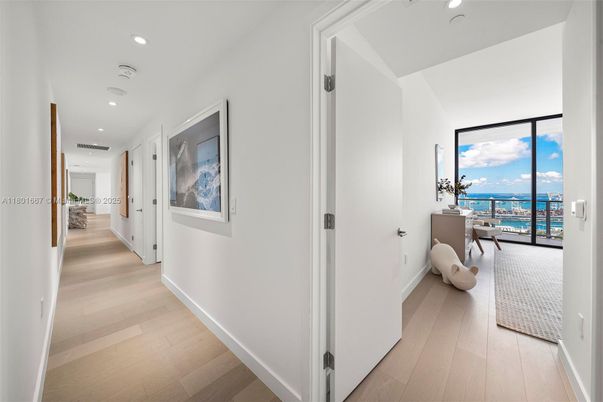 Interior, Recessed Lighting, Water, Wood Texture Flooring
