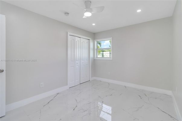 Empty room, Interior, Marble, Recessed Lighting