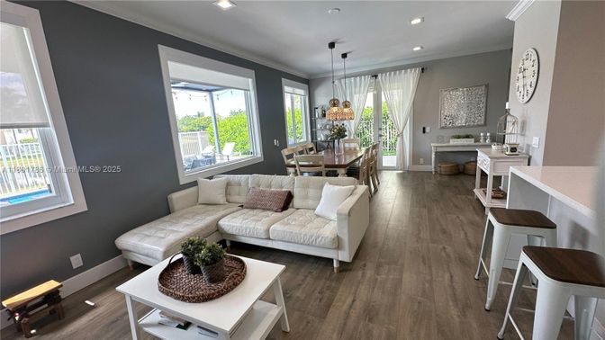 Dining room, Interior, Living room, Pendant Lights, Recessed Lighting, Wood Texture Flooring