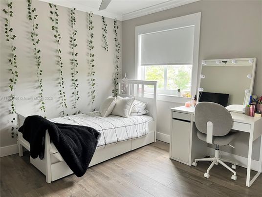 Bedroom, Home Office, Interior, Wood Texture Flooring