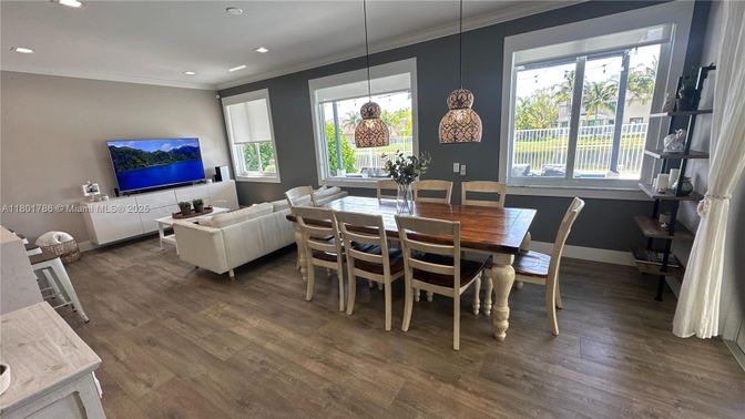 Dining room, Interior, Living room, Pendant Lights, Recessed Lighting, Wood Texture Flooring