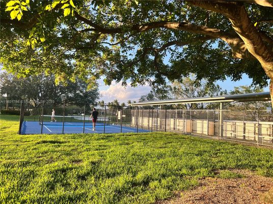 Exterior, Tennis Courts