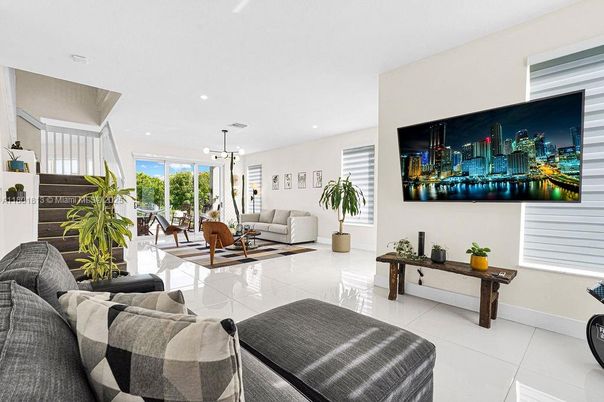 Interior, Living room, Pendant Lights, Recessed Lighting