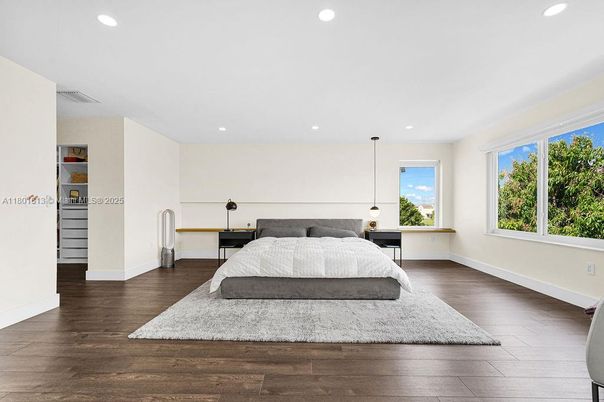 Bedroom, Interior, Pendant Lights, Recessed Lighting, Wood Texture Flooring