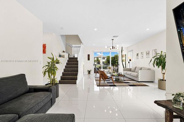 Interior, Living room, Pendant Lights, Recessed Lighting