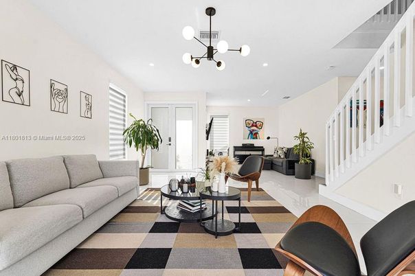 Interior, Living room, Pendant Lights, Piano, Recessed Lighting