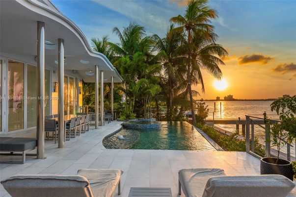 Exterior, Pool, Water