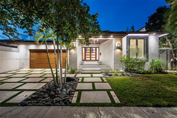 Attached, Exterior, Facade, Modern