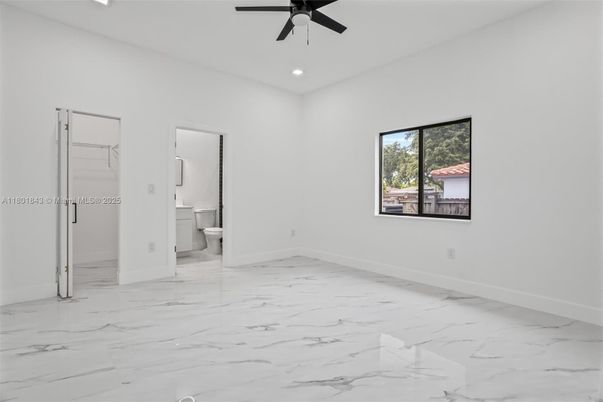 Bathroom, Empty room, Interior, Marble, Recessed Lighting
