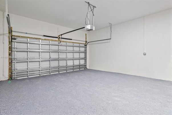 Garage, Interior