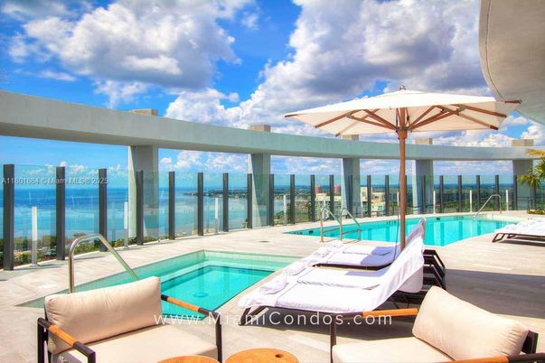 Exterior, Pool, Water