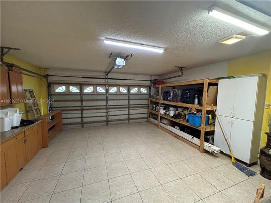Garage, Interior