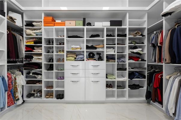 Interior, Marble, Walk-in Closets