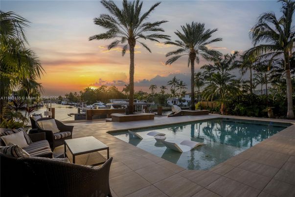 Exterior, Pool, Water
