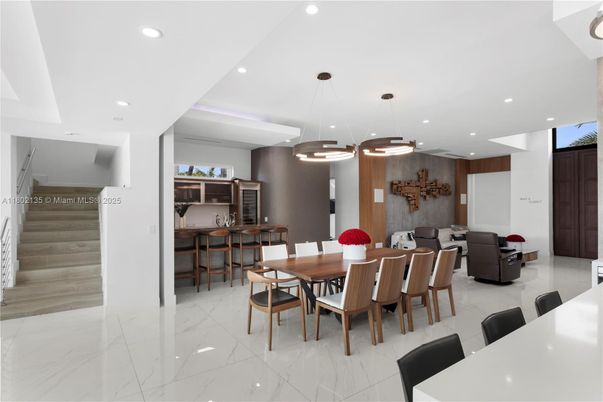 Dining room, Interior, Living room, Marble, Pendant Lights, Recessed Lighting