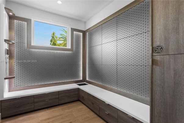 Bathroom, Interior, Recessed Lighting, Wood Texture Flooring