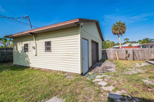 Backyard, Detached Garage, Exterior