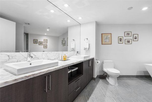 Bathroom, Dual Sink Vanities, Free Standing Baths, Interior, Recessed Lighting