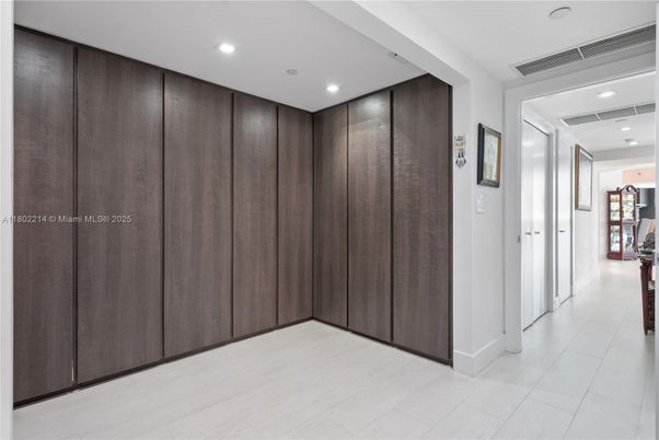 Interior, Recessed Lighting
