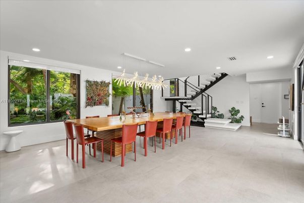 Dining room, Interior, Pendant Lights, Recessed Lighting