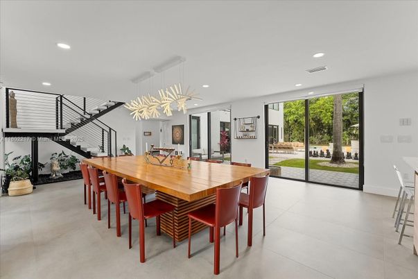 Dining room, Interior, Pendant Lights, Recessed Lighting