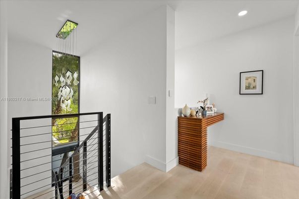 Interior, Pendant Lights, Recessed Lighting, Wood Texture Flooring