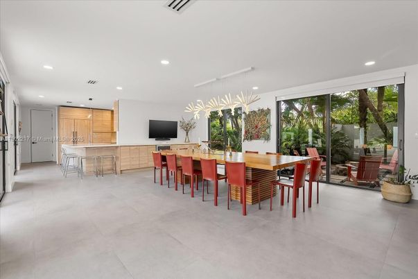 Dining room, Interior, Kitchen, Pendant Lights, Recessed Lighting