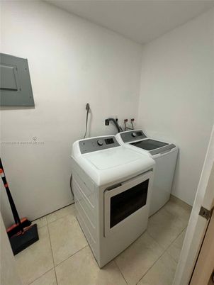 Interior, Washer