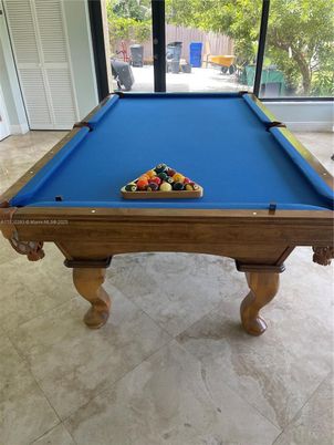 Billiard Table, Game Room, Interior