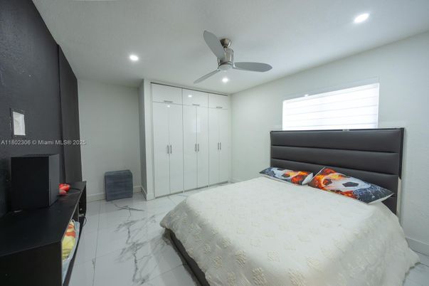 Bedroom, Interior, Marble, Recessed Lighting