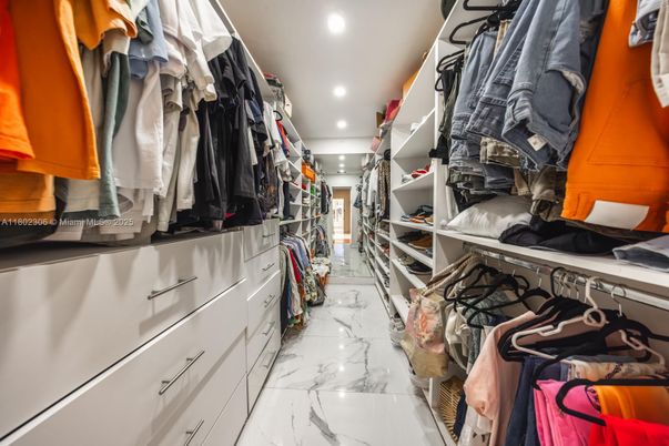 Interior, Marble, Recessed Lighting, Walk-in Closets