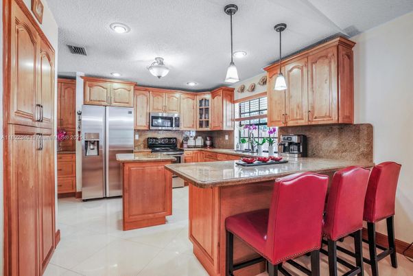 Interior, Kitchen, Pendant Lights, Recessed Lighting, Stainless Steel Appliances