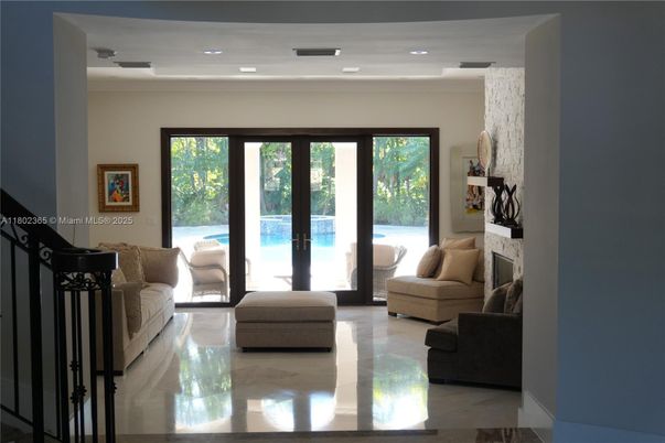 Fireplace, Interior, Living room, Recessed Lighting