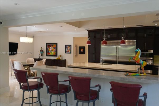 Dining room, Interior, Kitchen, Pendant Lights, Recessed Lighting, Stainless Steel Appliances