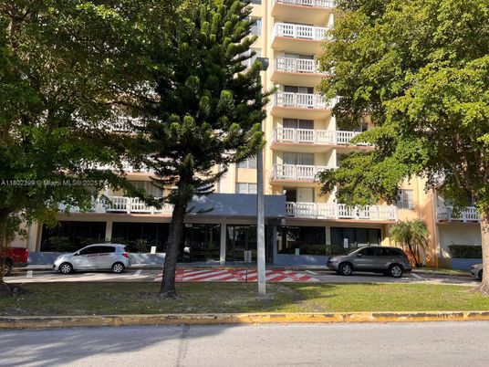 Exterior, Facade, Condo Building