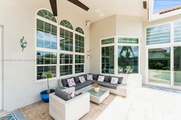Exterior, Living room