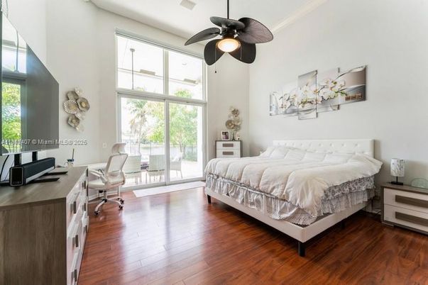 Bedroom, Home Office, Interior, Wood Texture Flooring