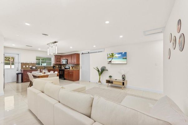 Dining room, Interior, Kitchen, Living room, Pendant Lights, Recessed Lighting