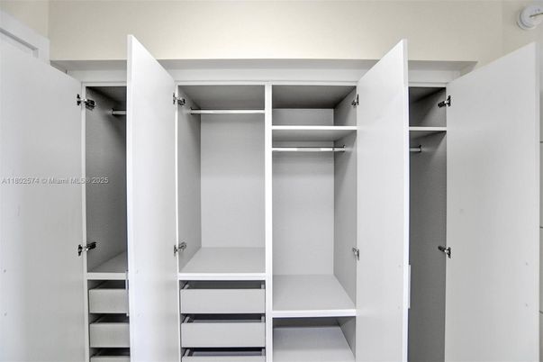 Interior, Walk-in Closets