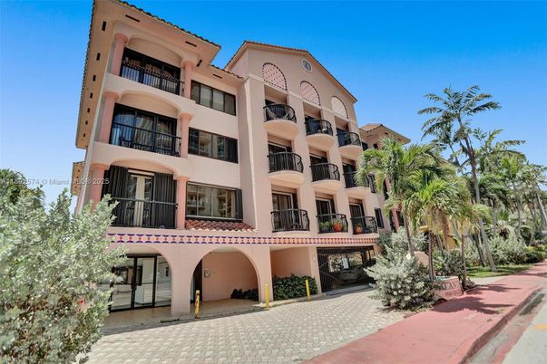 Exterior, Facade, Condo Building