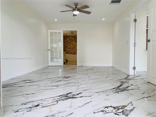 Empty room, Interior, Marble, Recessed Lighting