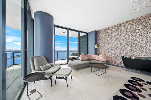 Interior, Living room, Recessed Lighting, Water